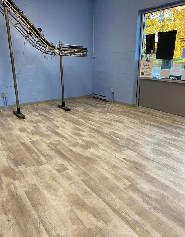 Pier Cleaners - finished Luxury Vinyl Plank flooring