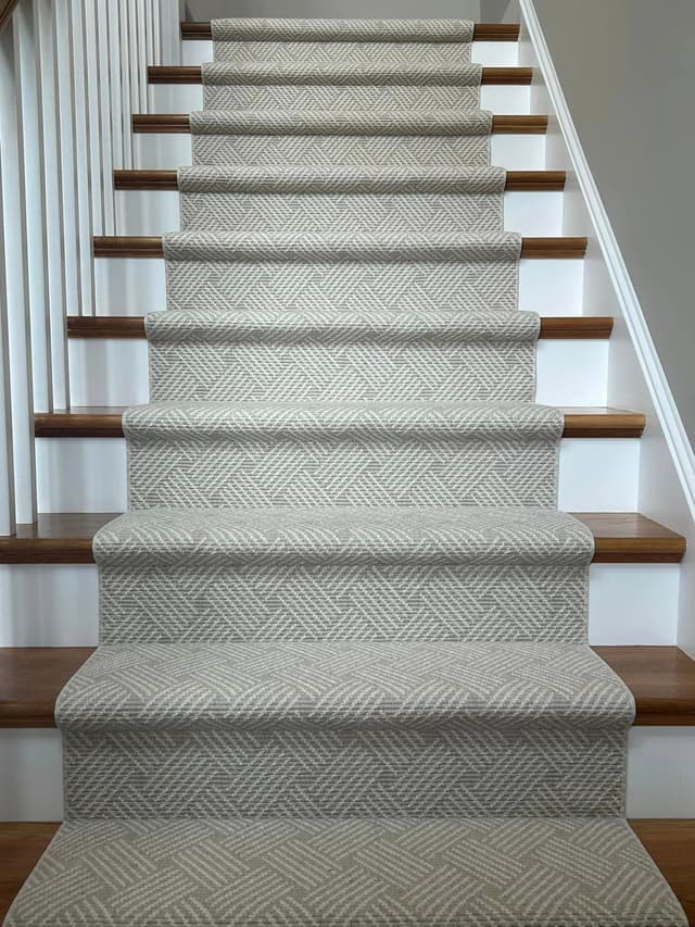Home - Stair Runner - finished Carpet flooring